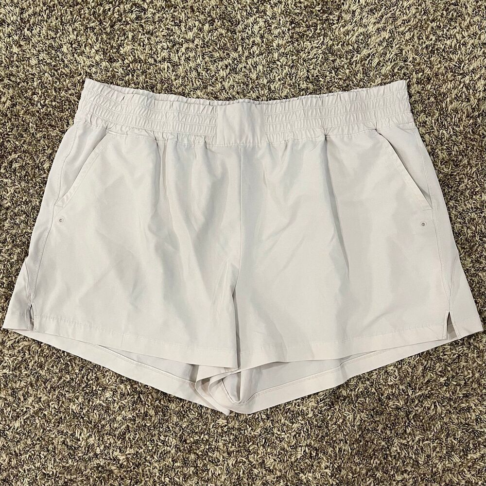 Old Navy Off-White Dry Quick StretchTech Athletic Shorts size 3X Plus